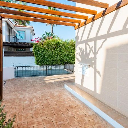 Villa Palm Breeze By Ezoria Villas Protaras Exterior photo