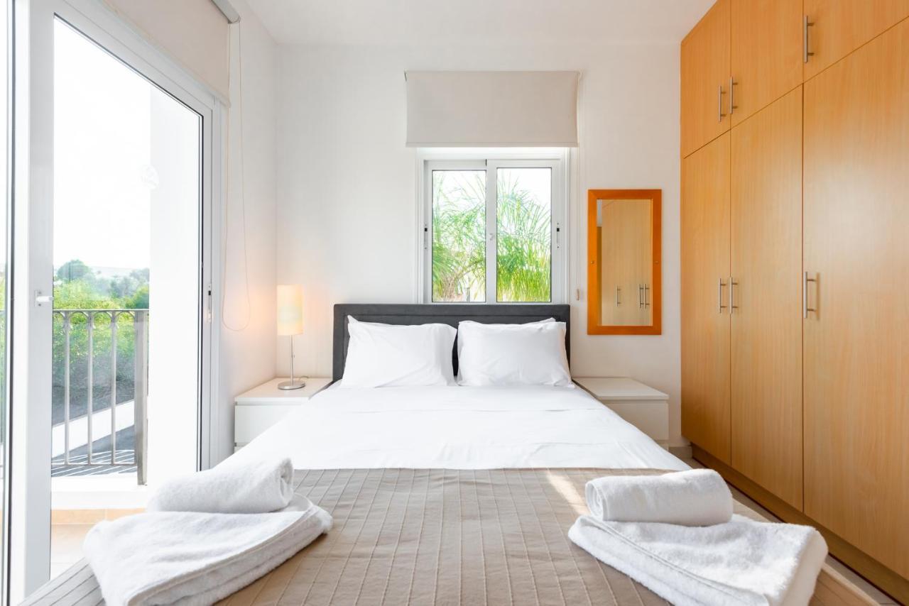 Villa Palm Breeze By Ezoria Villas Protaras Exterior photo