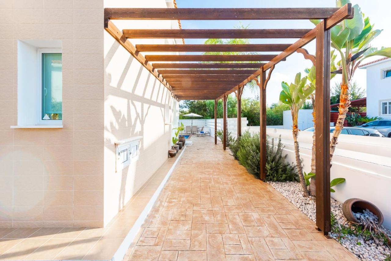 Villa Palm Breeze By Ezoria Villas Protaras Exterior photo